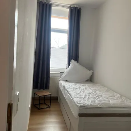 Atinaappartment Laatzen Messe *